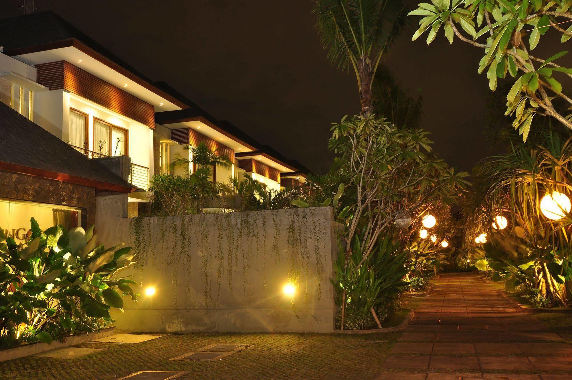 Kampoeng Villa Bali Kuta Lombok Exterior foto