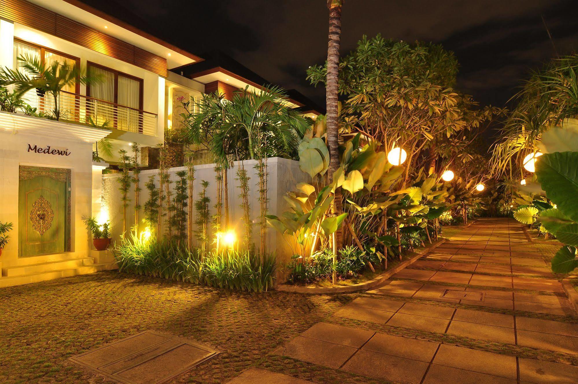 Kampoeng Villa Bali Kuta Lombok Exterior foto