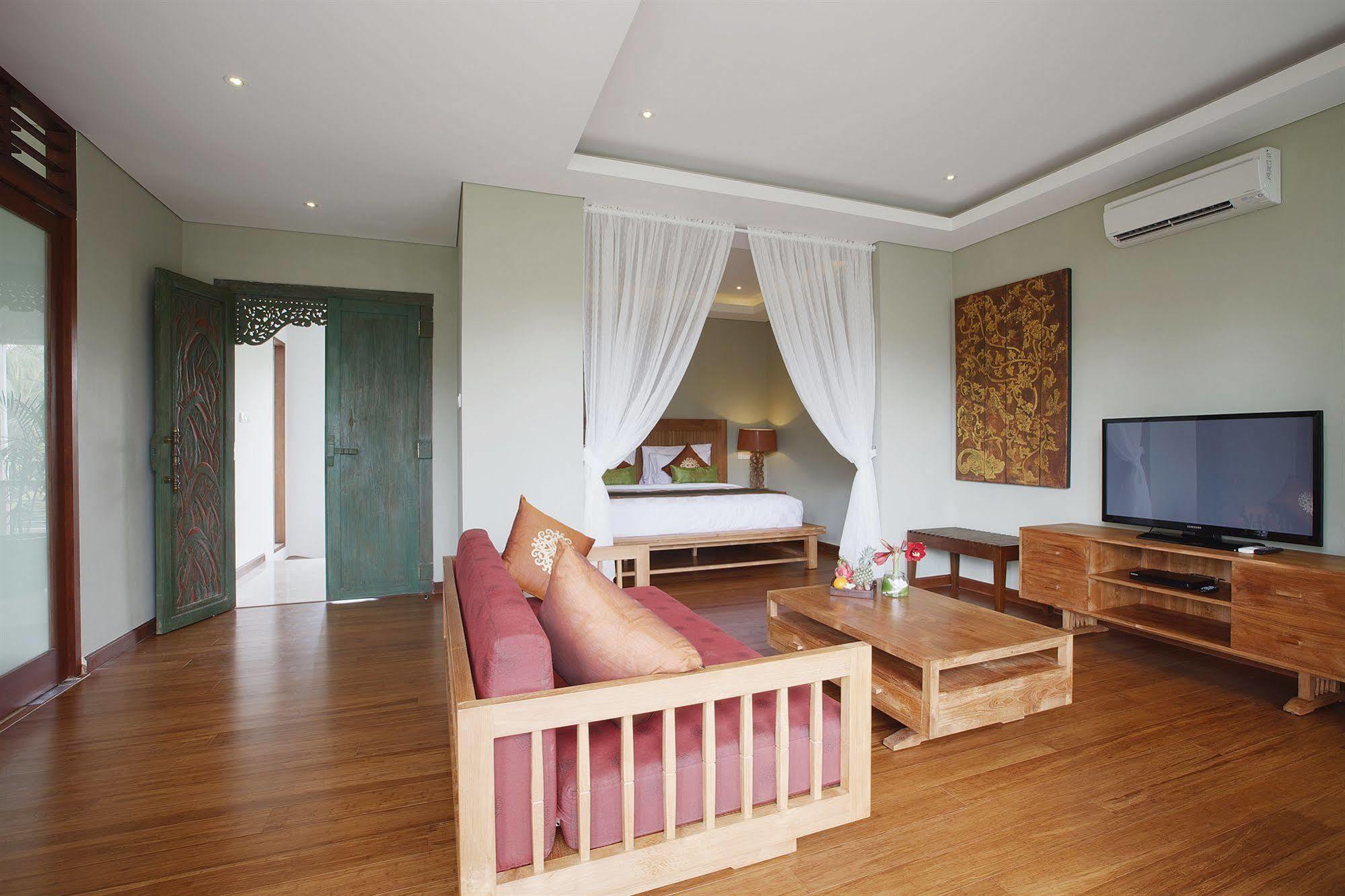 Kampoeng Villa Bali Kuta Lombok Exterior foto